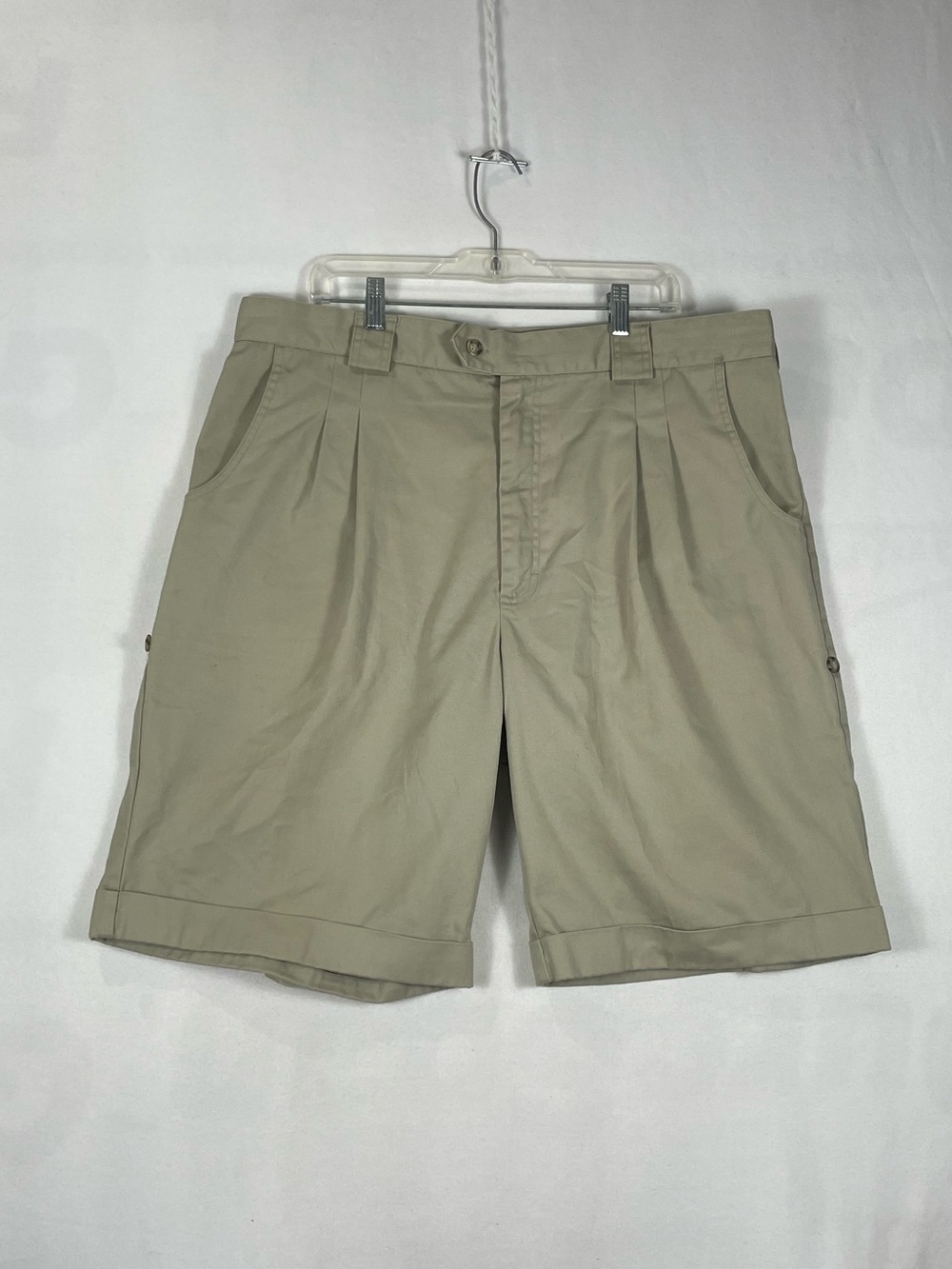 Vintage TIlley Endurables Beige Chino Safari Sz 42 Hiking Shorts Pleated 40W/11L
